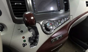 Toyota Sienna 3.5 AWD, снимка 10