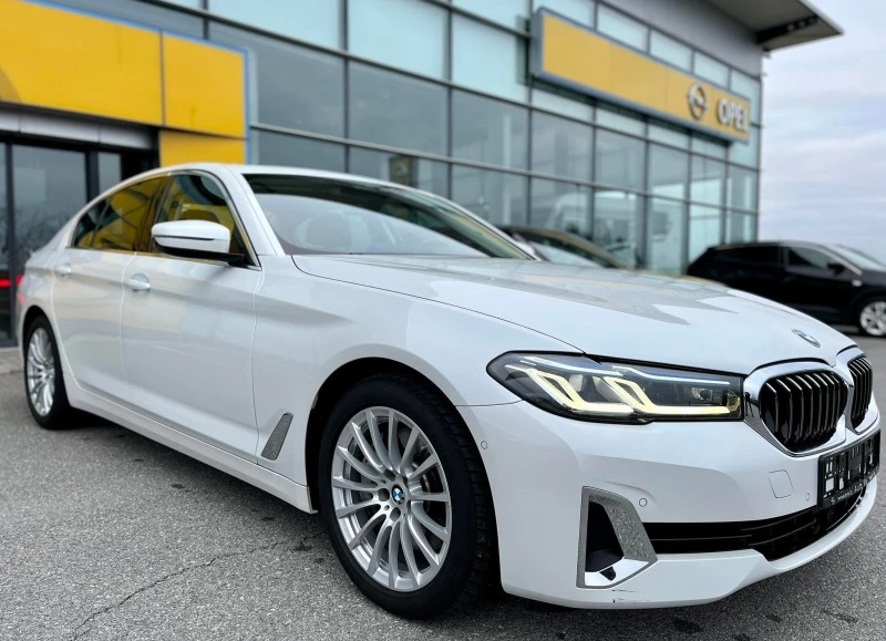 BMW 530 d 286к.с. Luxury* Laser* Pano, снимка 1 - Автомобили и джипове - 44586478