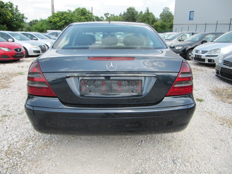 Mercedes-Benz E 220 2.2CDI-150к-АВТОМАТ, снимка 6 - Автомобили и джипове - 46385200