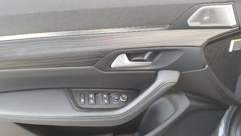 Peugeot 508 PHEV/360HP/PSE/NAVI/LED/AMBI/360CAM/DIGITAL/561v, снимка 13 - Автомобили и джипове - 50961711