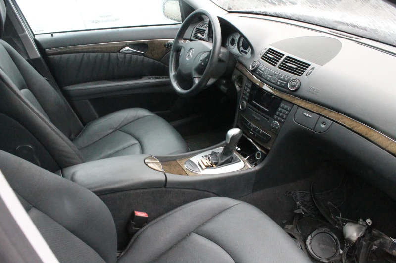 Mercedes-Benz E 220 137000км, НА ЧАСТИ, ИТАЛИЯ, НОВ ВНОС, CDI, снимка 5 - Автомобили и джипове - 51205471