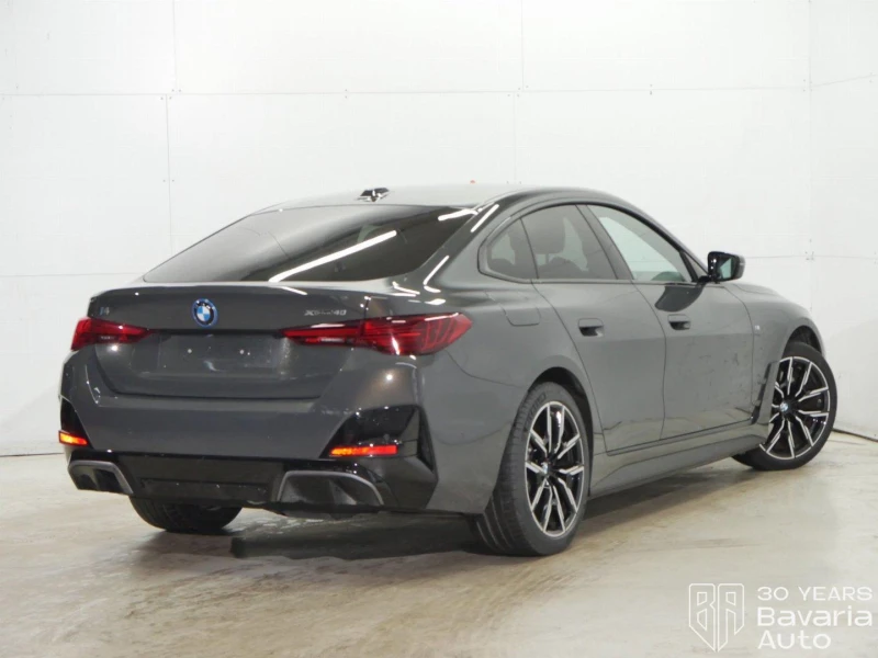 BMW i4 40 xDrive M Sport Paket, снимка 3 - Автомобили и джипове - 52835413