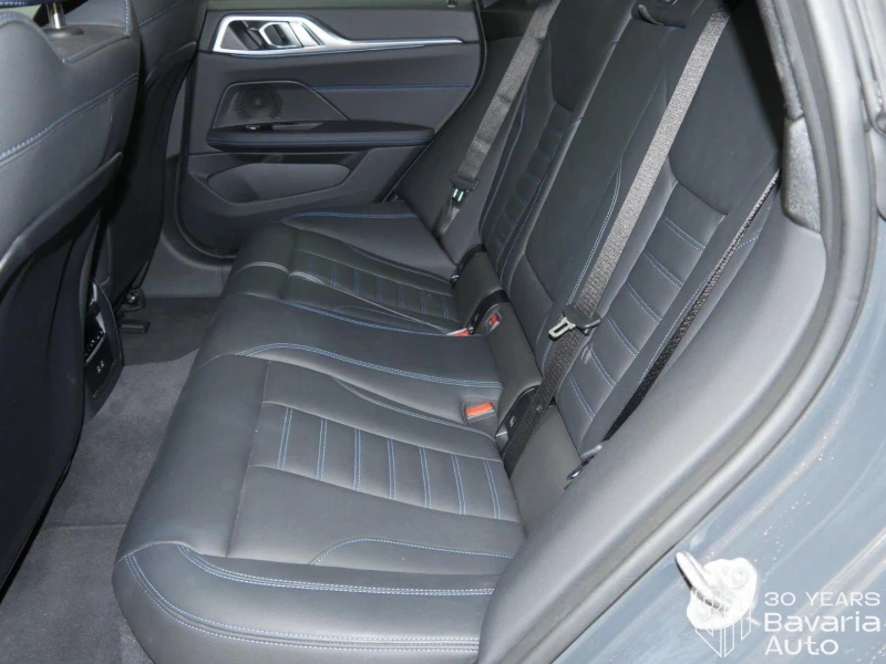 BMW i4 40 xDrive M Sport Paket, снимка 8 - Автомобили и джипове - 52835413