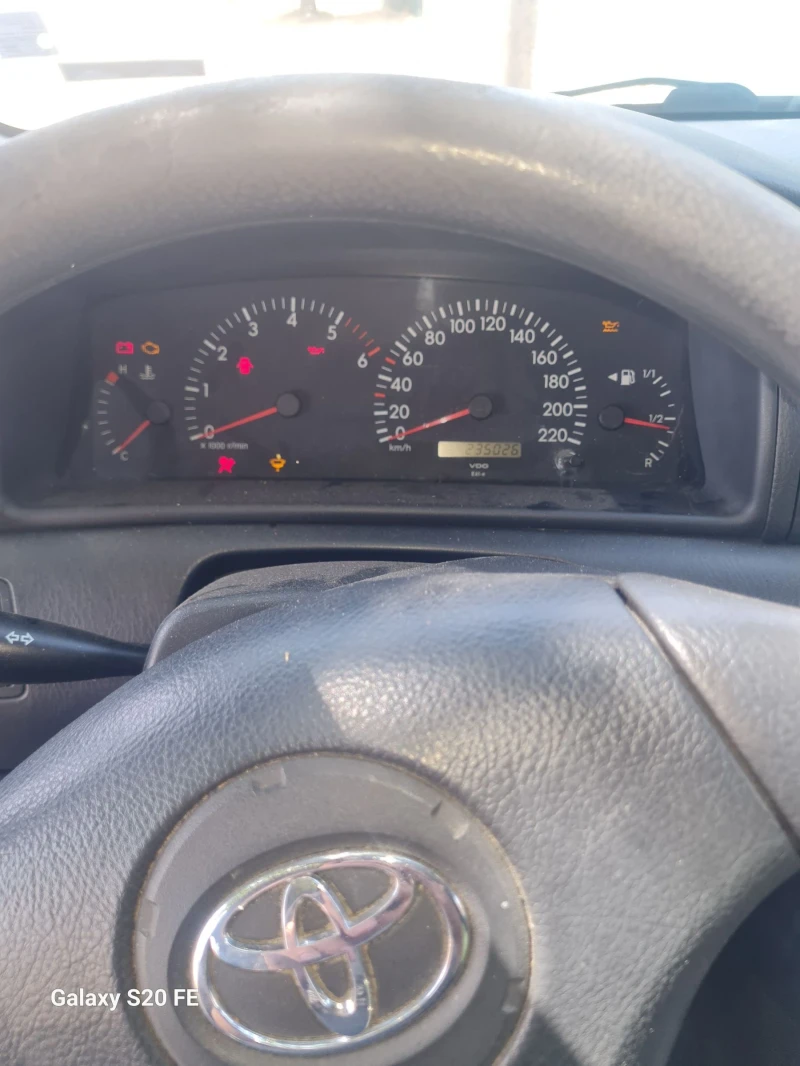Toyota Corolla, снимка 11 - Автомобили и джипове - 53210334