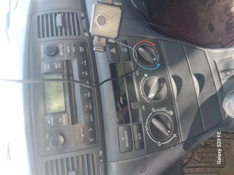 Toyota Corolla, снимка 10 - Автомобили и джипове - 53210334