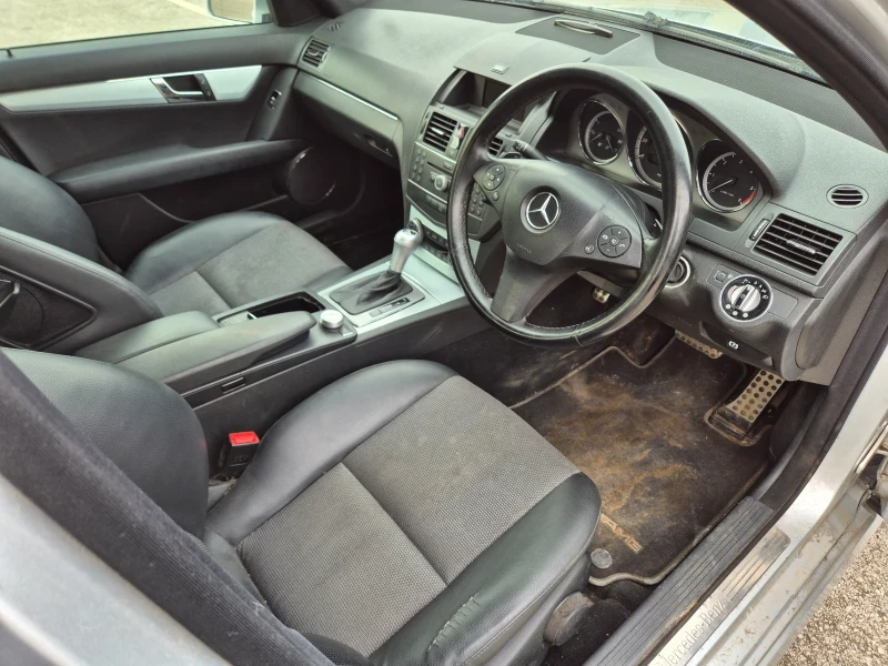 Mercedes-Benz C 220 AMG, снимка 9 - Автомобили и джипове - 53594627