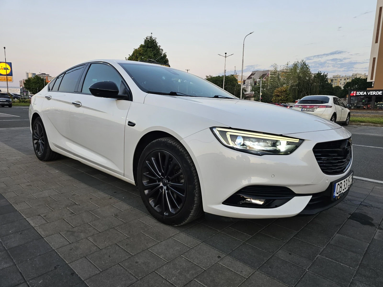Opel Insignia Grand Sport Реални Километри 120, снимка 1