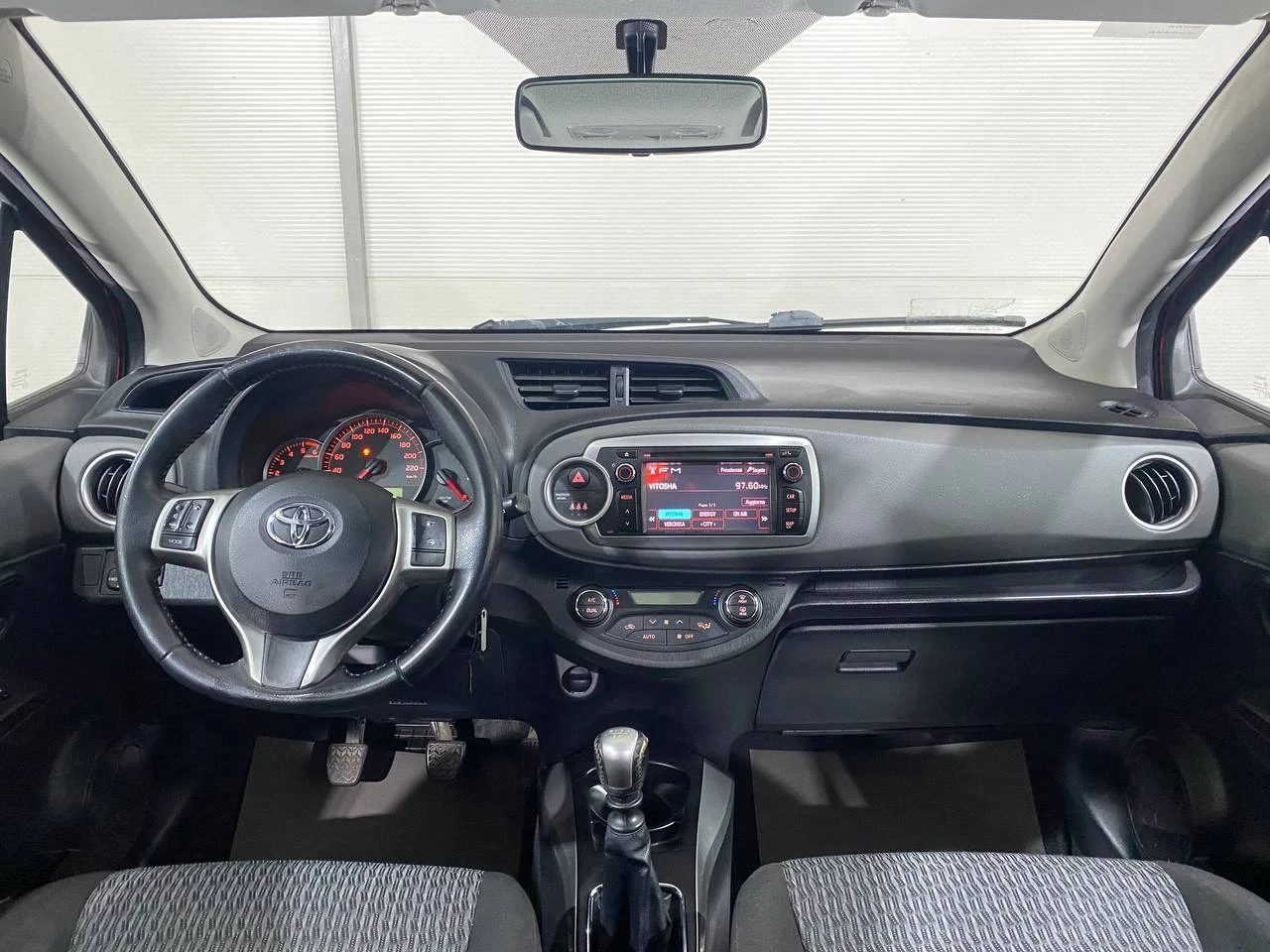 Toyota Yaris 1.4D Camera Navi - изображение 8