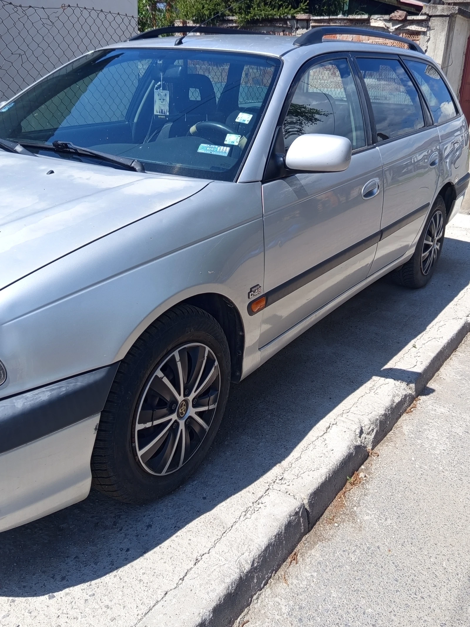 Toyota Avensis  - изображение 4