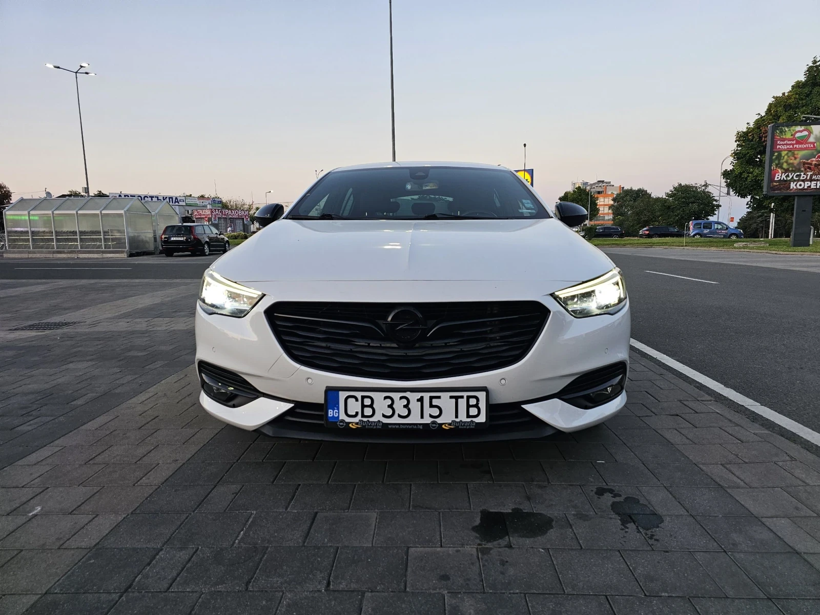 Opel Insignia GS innovation Пълна История - изображение 2