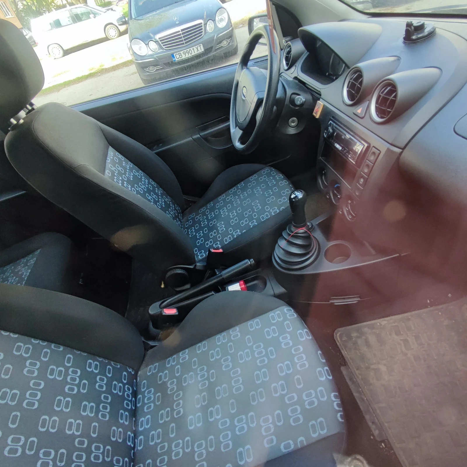 Ford Fiesta 1.3 i* климатик* РЕГИСТРИРАН*  - изображение 6