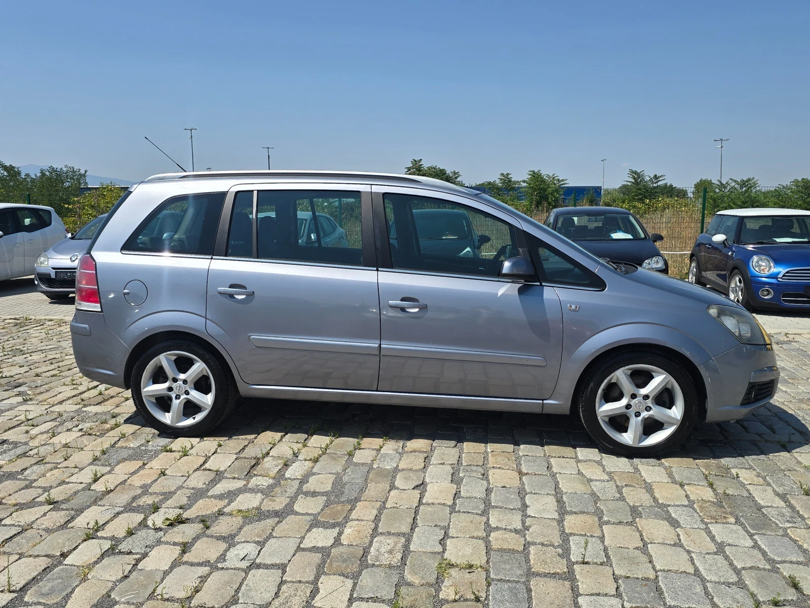 Opel Zafira 1.9D 120кс 7 места АВТОМАТИК ЕВРО 4 - изображение 5