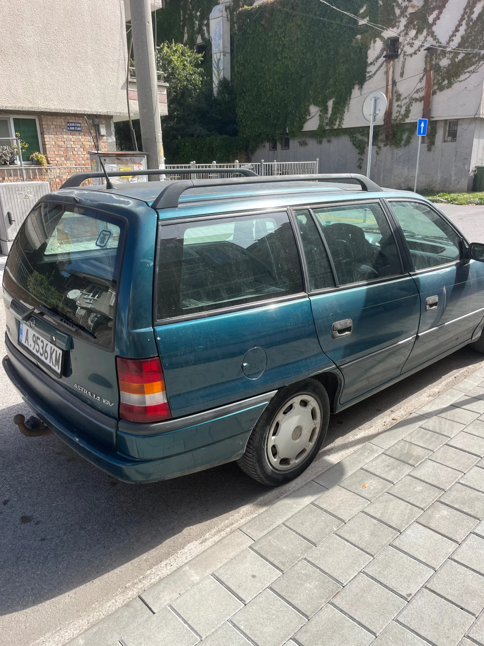 Opel Astra Комби - изображение 3