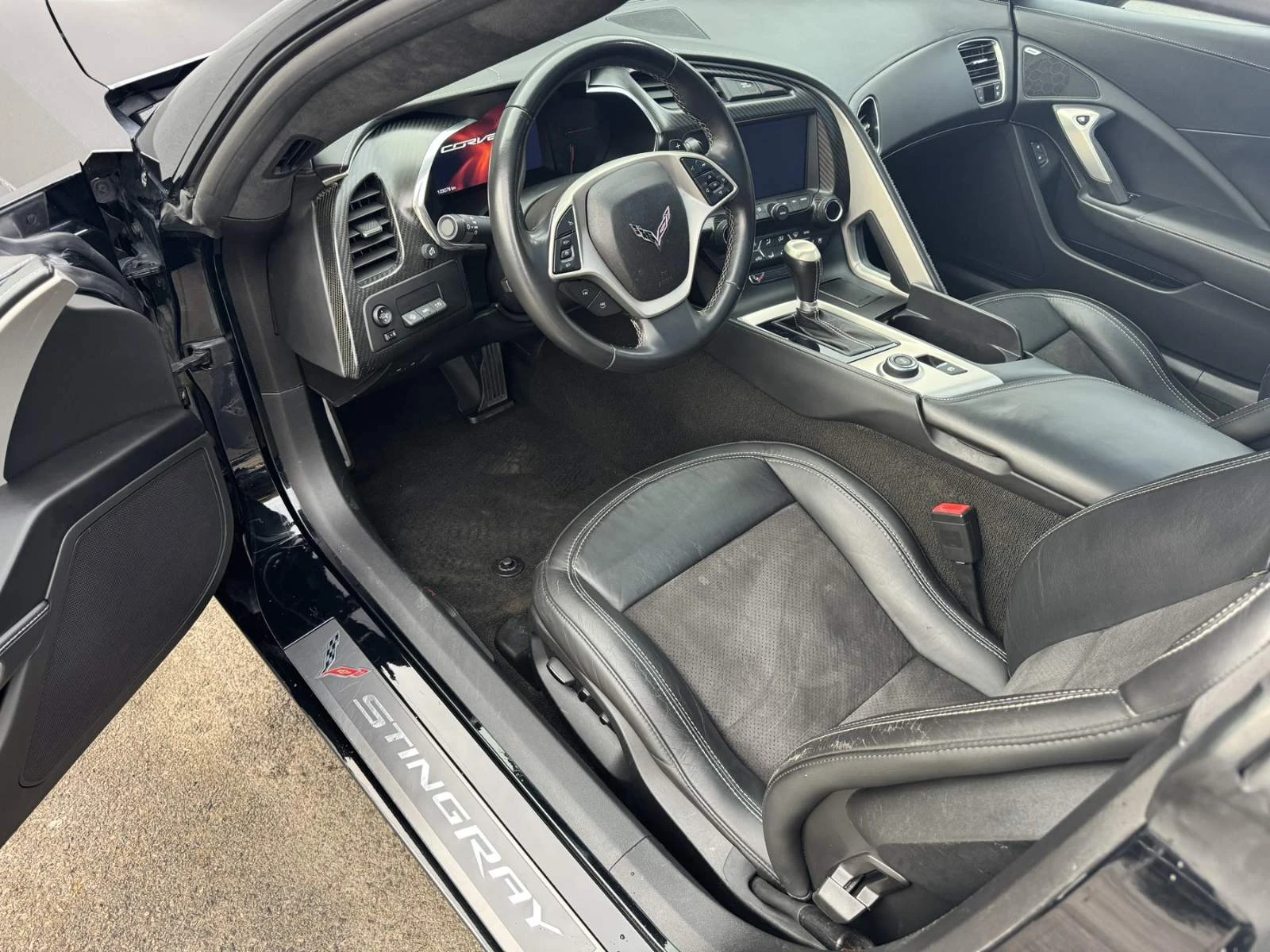 Chevrolet Corvette C7 STINGRAY 6.2 V8 - изображение 10
