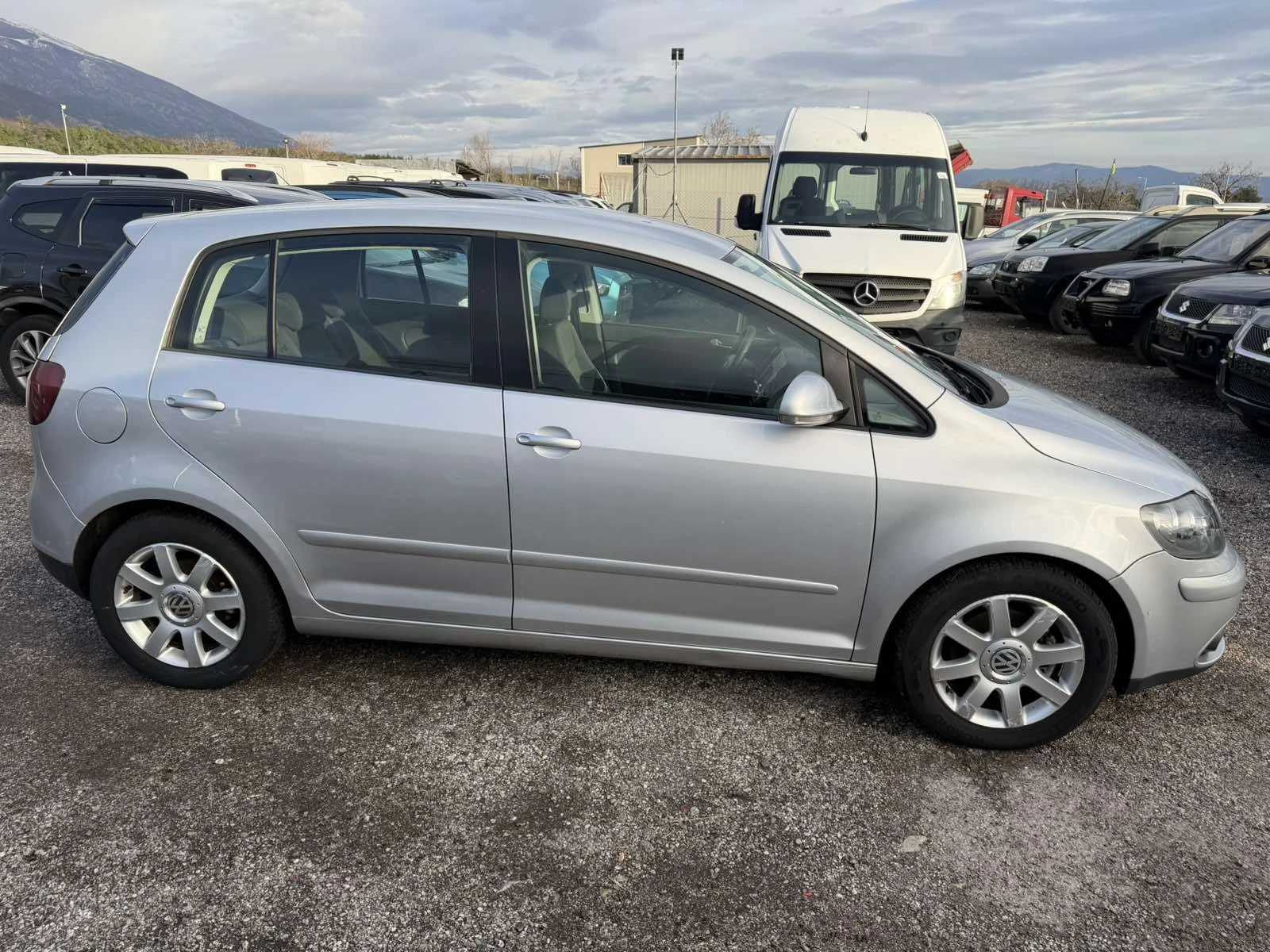 VW Golf Plus 2.0    140 коня - изображение 4