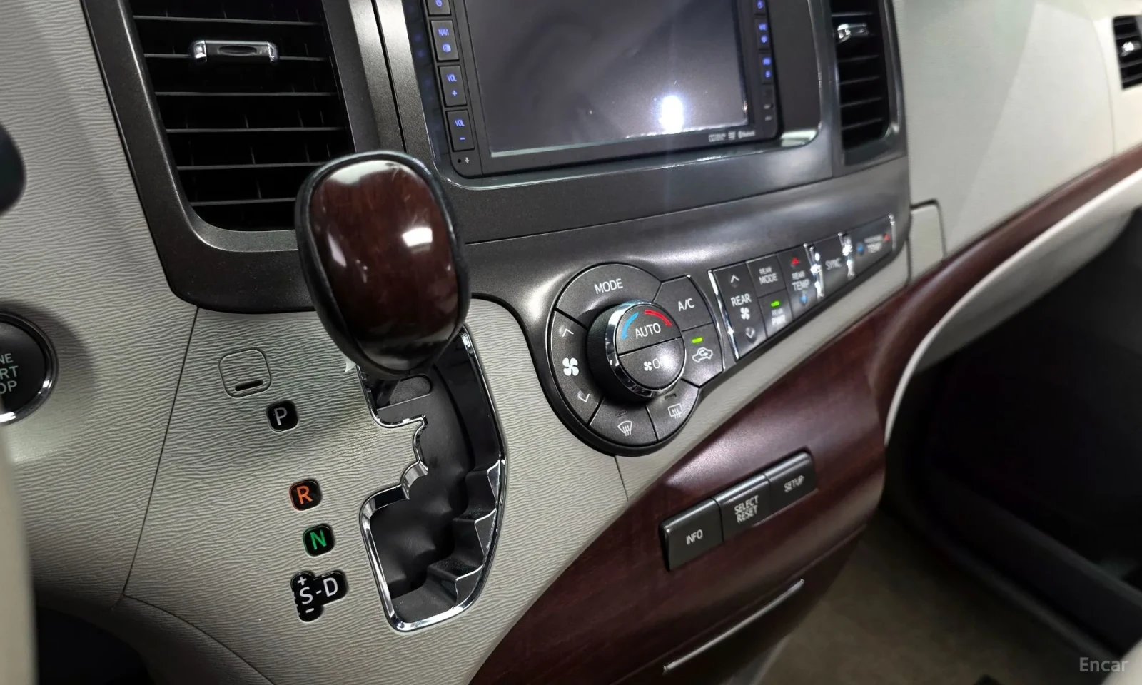 Toyota Sienna 3.5 AWD | Mobile.bg � ����������� 10