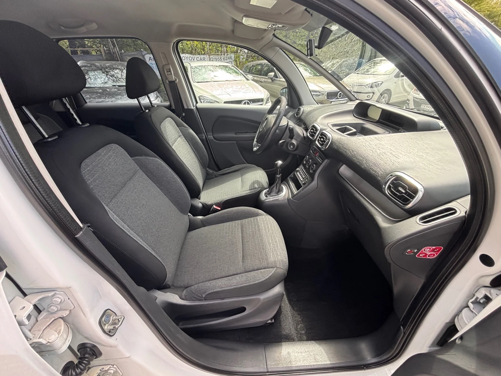 Citroen C3 Picasso 1.6HDI, снимка 8 - Автомобили и джипове - 54390137