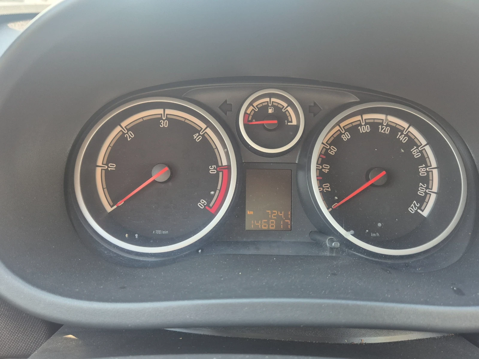 Opel Corsa 1.3 cdti, снимка 12 - Автомобили и джипове - 54429000