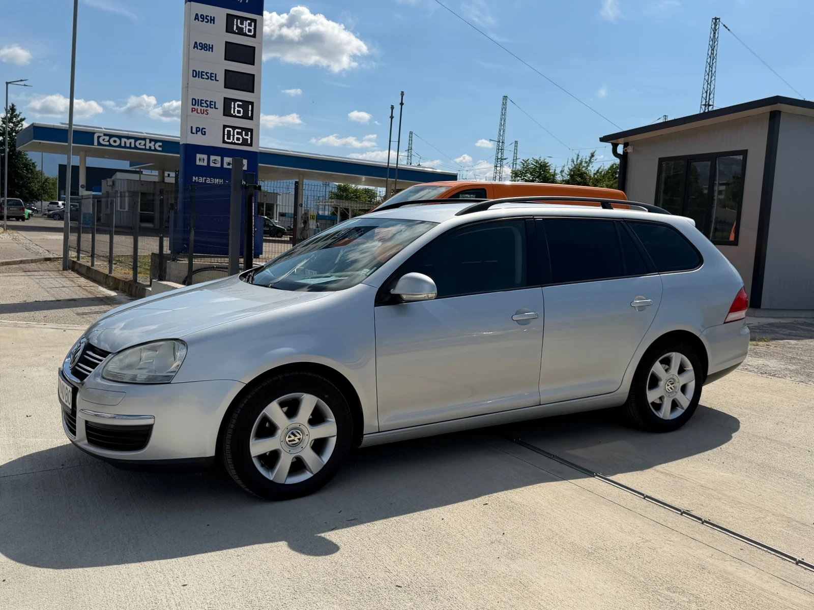 VW Golf 5 1.9TDI 105 ps Готов За Път, снимка 2 - Автомобили и джипове - 54939780