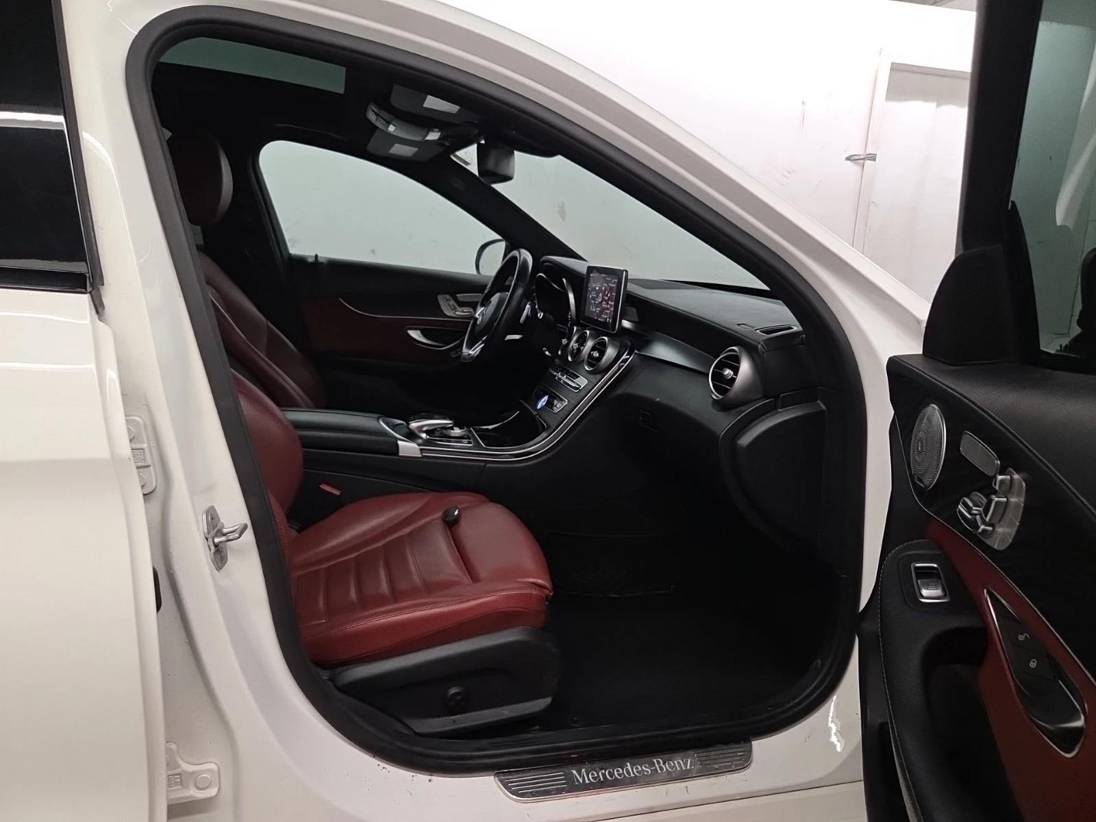Mercedes-Benz C 450 AMG RED INTERIOR * * CARFAX * * ���� ������ * *  | Mobile.bg � ����������� 9