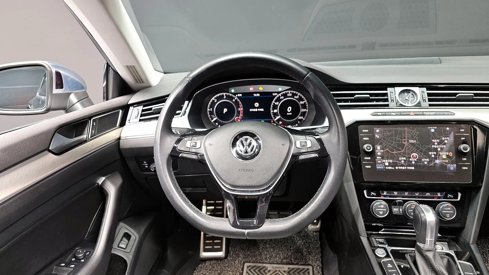 VW Arteon 2.0 TDI* ЛЮК* МАСАЖ* KEYLESS* ЕЛ. БАГАЖНИК* КРАЙНА, снимка 13 - Автомобили и джипове - 55318886