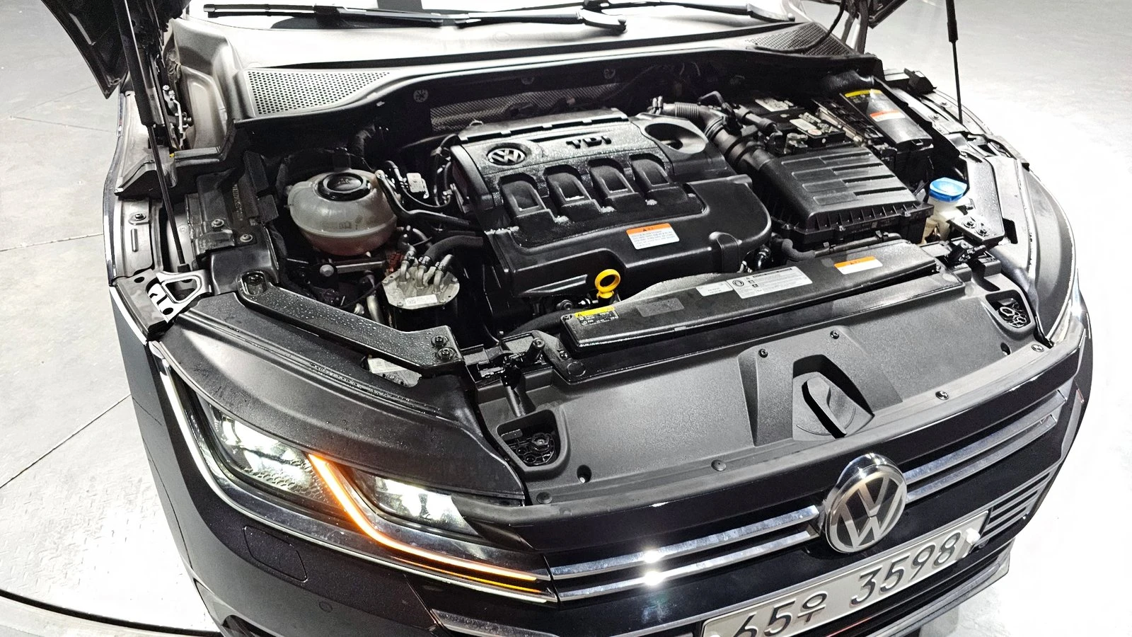 VW Arteon 2.0 TDI* ЛЮК* МАСАЖ* KEYLESS* ЕЛ. БАГАЖНИК* КРАЙНА, снимка 6 - Автомобили и джипове - 55318886