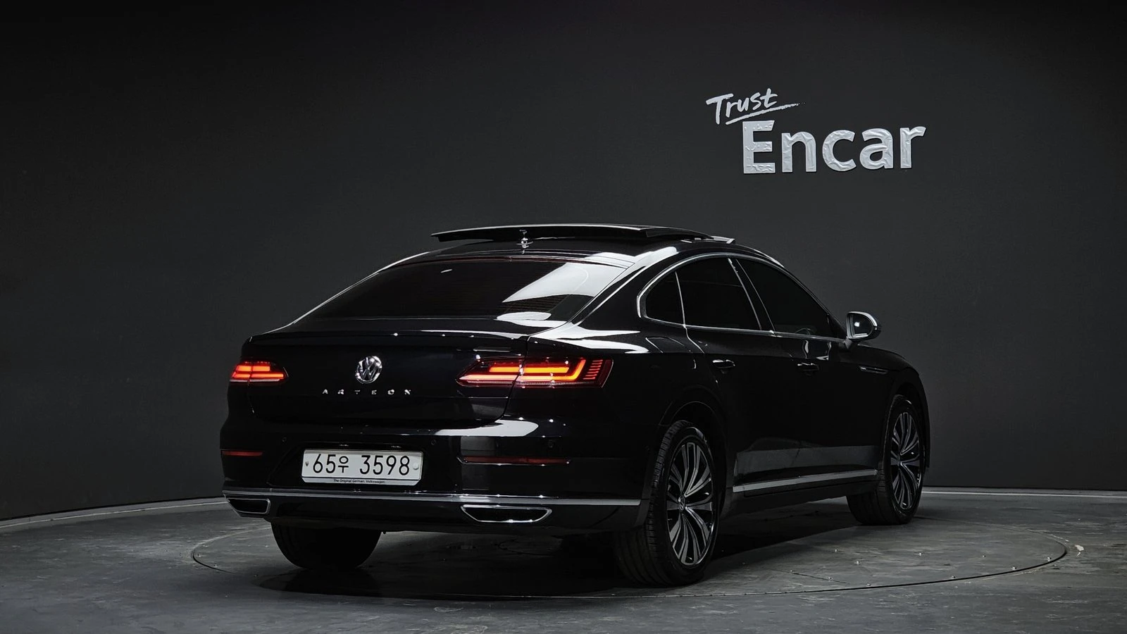 VW Arteon 2.0 TDI* ЛЮК* МАСАЖ* KEYLESS* ЕЛ. БАГАЖНИК* КРАЙНА, снимка 2 - Автомобили и джипове - 55318886