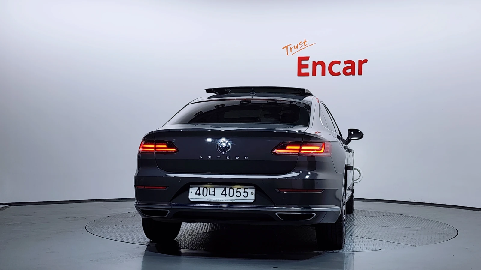VW Arteon 2.0 TDI* BLIND SPOT* МАСАЖ* ЕЛ. БАГАЖНИК* ЛЮК* КРА, снимка 4 - Автомобили и джипове - 55318886
