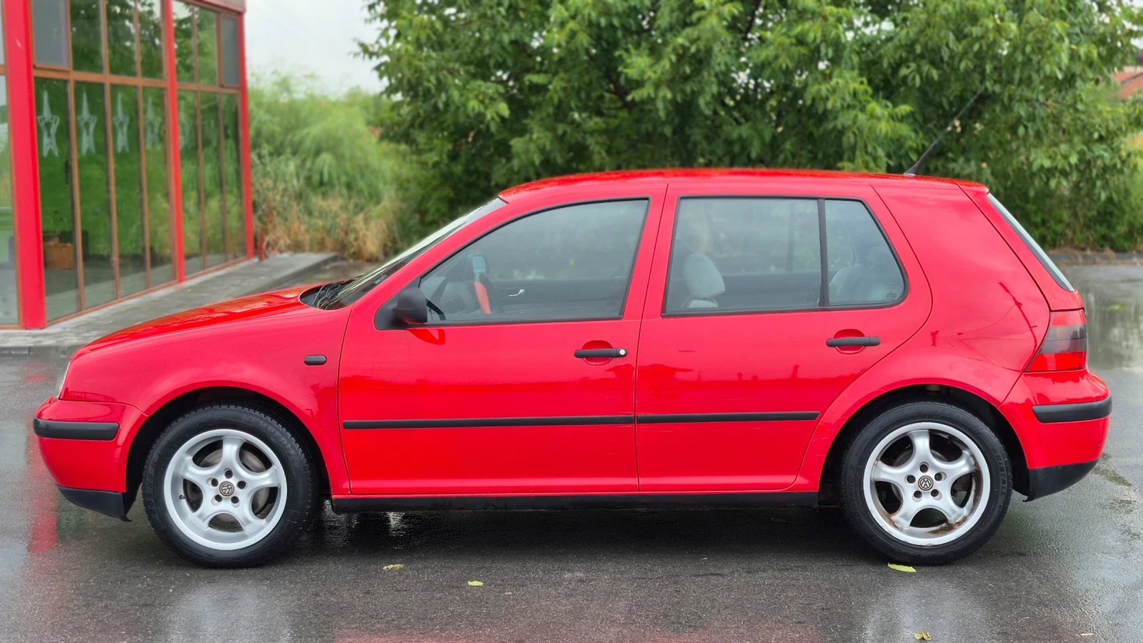VW Golf 1.9 TDI/90 Клима* * , снимка 4 - Автомобили и джипове - 55596208