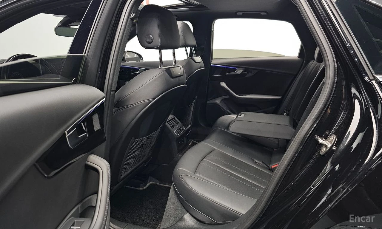 Audi A4 45 TFSI Quattro* S-Line* DISTRONIC* ХЕДЪП* ОБДУХ* , снимка 15 - Автомобили и джипове - 55655883