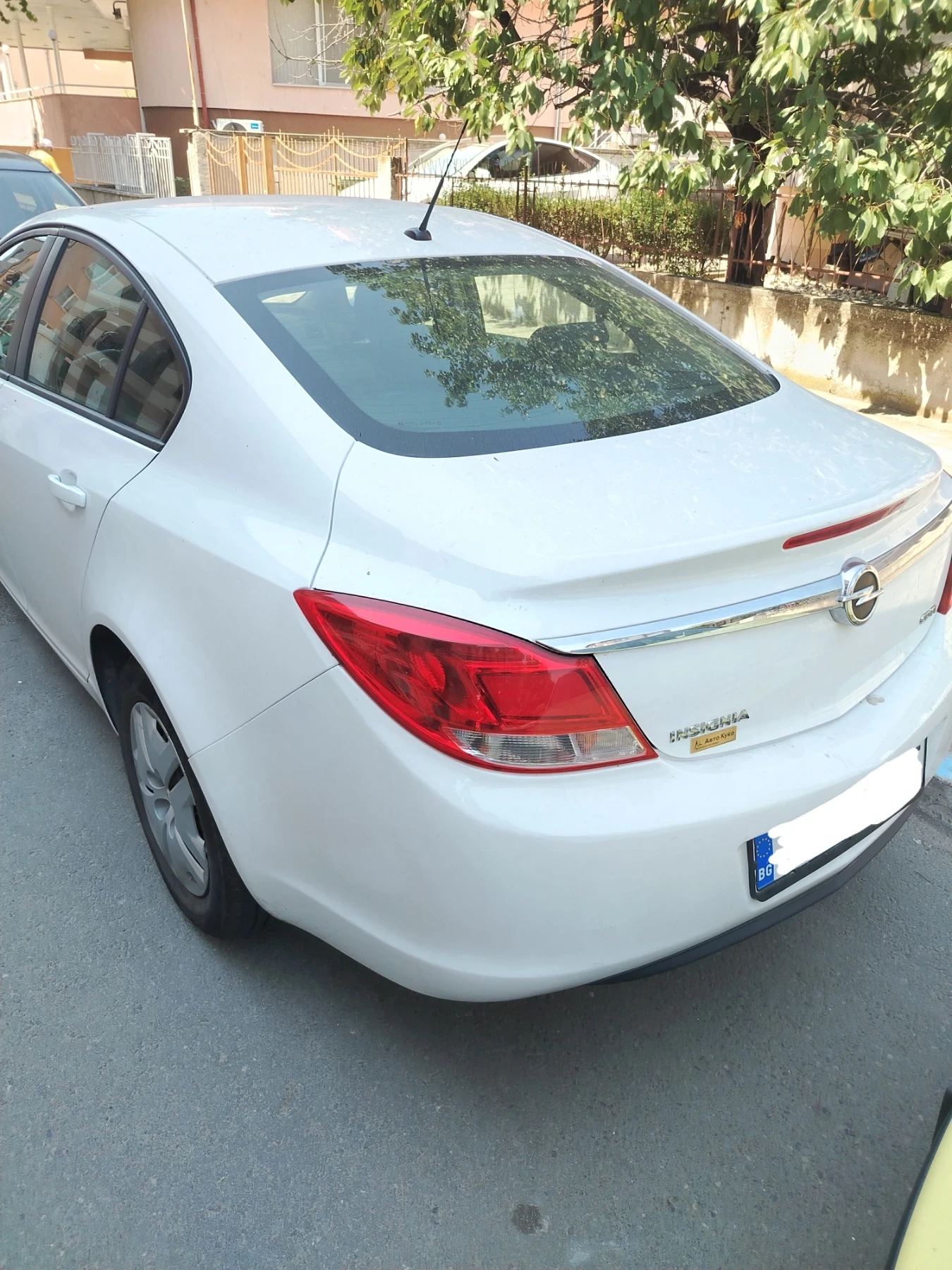 Opel Insignia, снимка 2 - Автомобили и джипове - 55902779