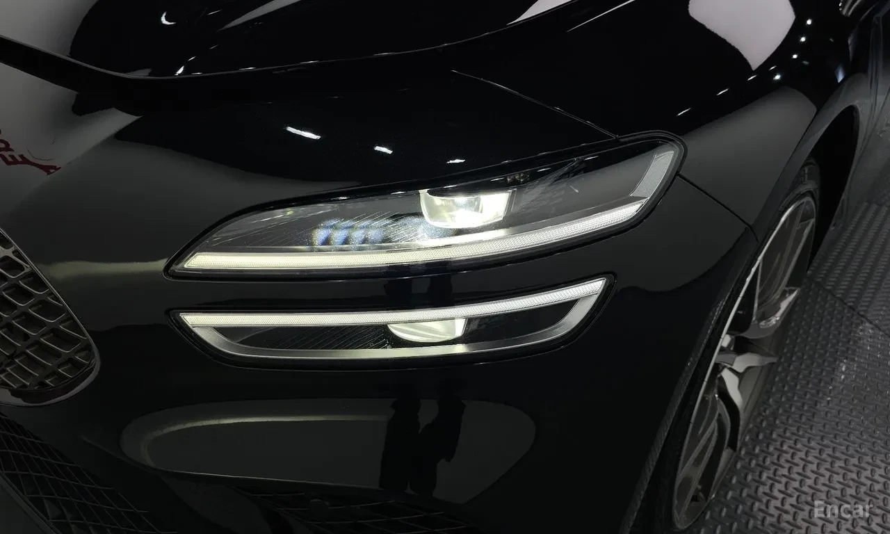 Genesis G70 2.0T 4WD SHOOTING BRAKE / ОБДУХ / DISTRONIC / HUD, снимка 5 - Автомобили и джипове - 56152848