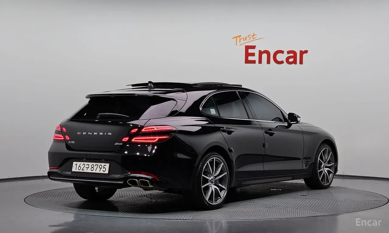 Genesis G70 2.0T 4WD SHOOTING BRAKE / ОБДУХ / DISTRONIC / HUD, снимка 2 - Автомобили и джипове - 56152848