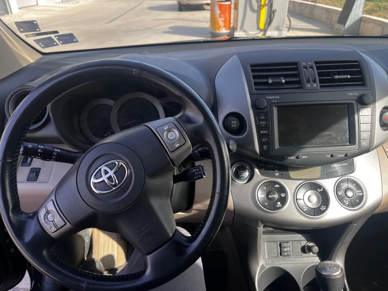 Toyota Rav4, снимка 4 - Автомобили и джипове - 49661363
