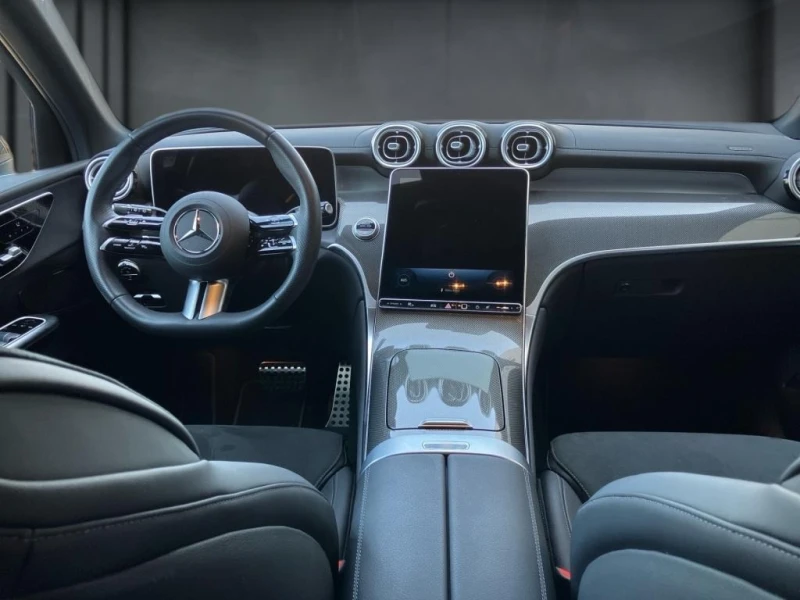 Mercedes-Benz GLC 300 d* 4M* AMG* LED* DISTR* MEMORY* CAM* KEYLESS* , снимка 9 - Автомобили и джипове - 51995240