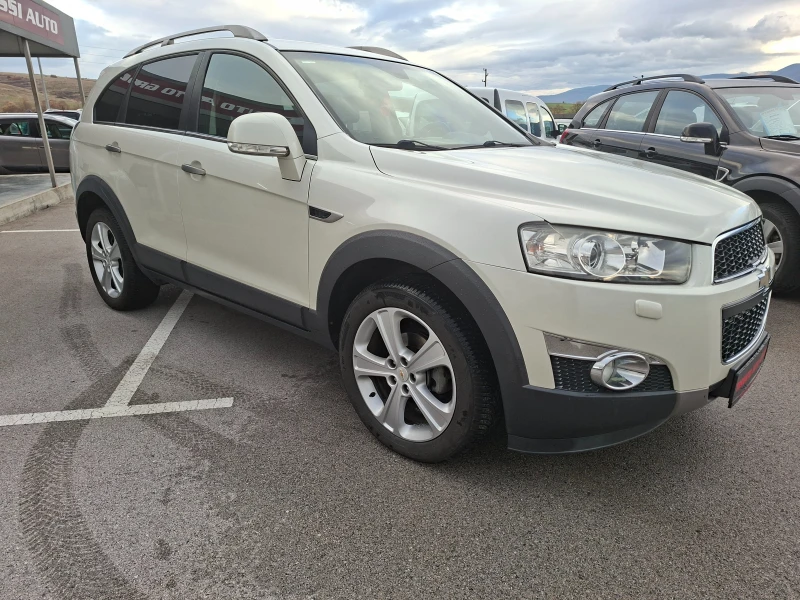 Chevrolet Captiva 6+ 1 МЕСТА 4x4, снимка 8 - Автомобили и джипове - 52482354