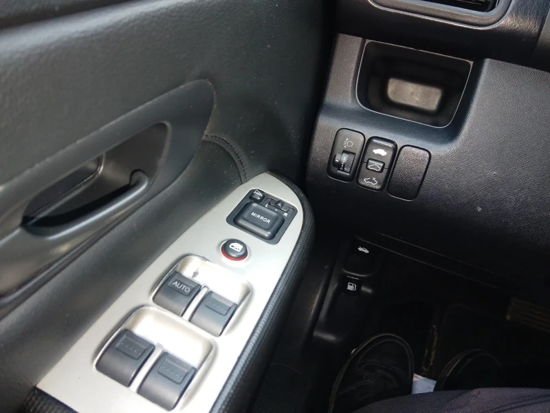 Honda Cr-v 2.0БЕНЗИН-АВТОМАТИК-4Х4-КЛИМА-КОЖА, снимка 13 - Автомобили и джипове - 52887603