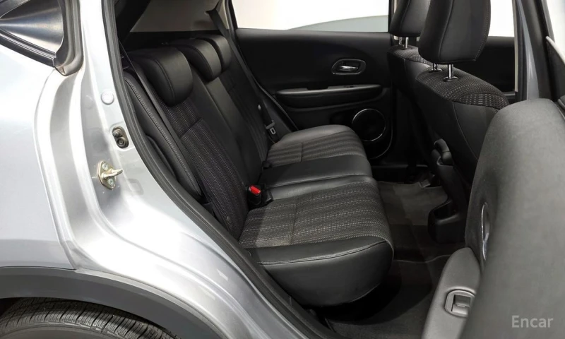 Honda Hr-v, снимка 12 - Автомобили и джипове - 53202049