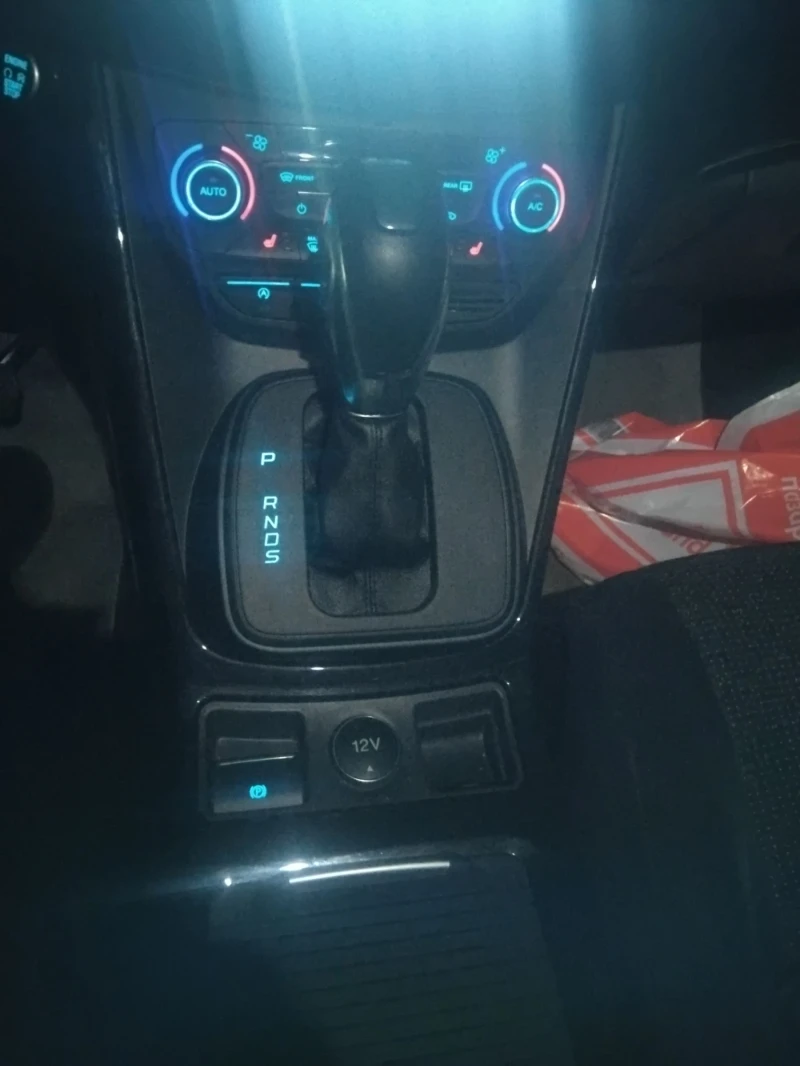 Ford Kuga, снимка 7 - Автомобили и джипове - 53434294