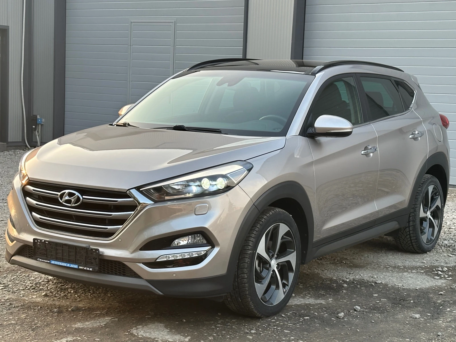 Hyundai Tucson 2.0DIZEL* Avtomat* FULL* PANORAMA* 4X4 | Mobile.bg — изображение 1