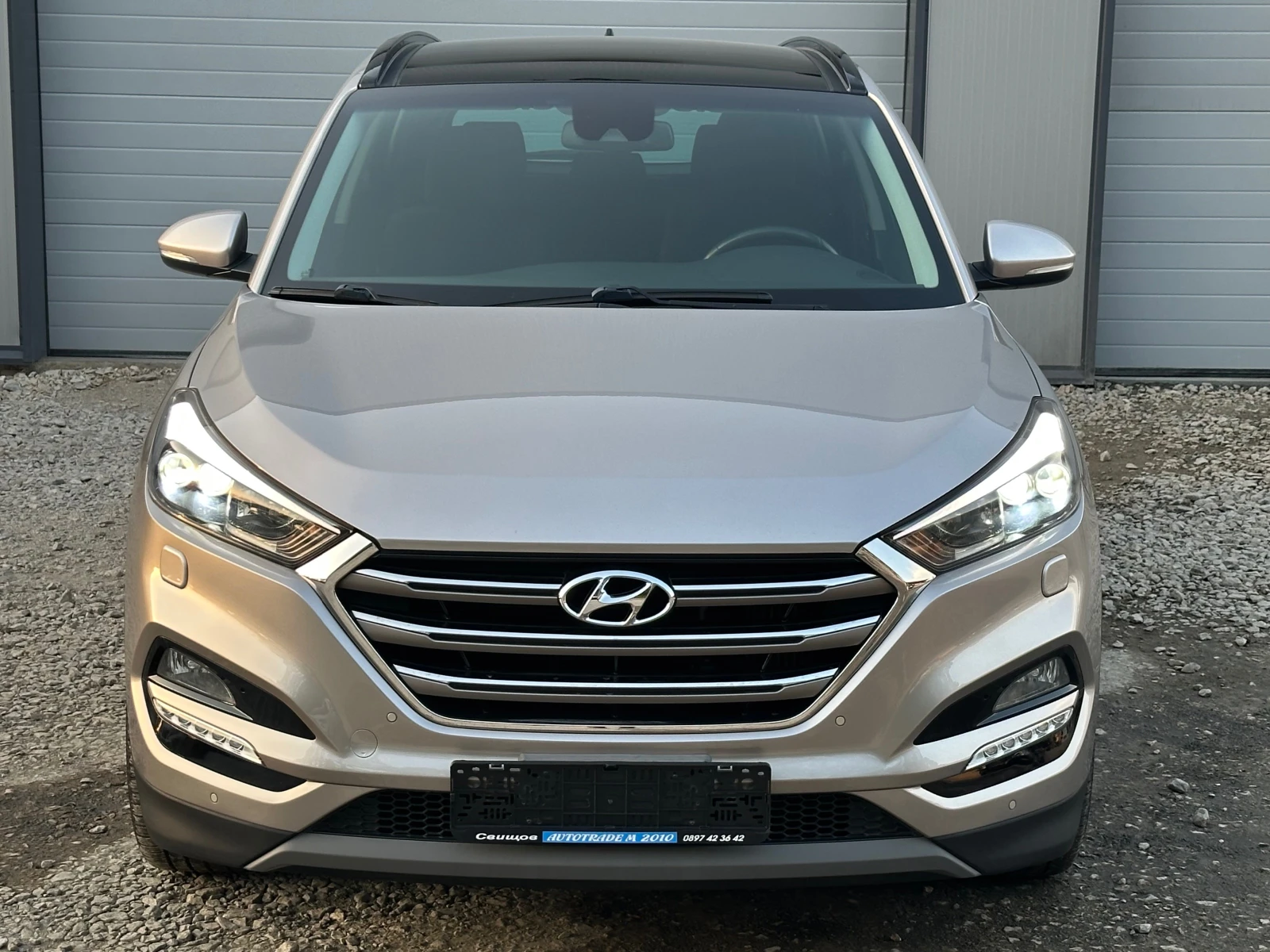 Hyundai Tucson 2.0DIZEL* Avtomat* FULL* PANORAMA* 4X4 - изображение 2