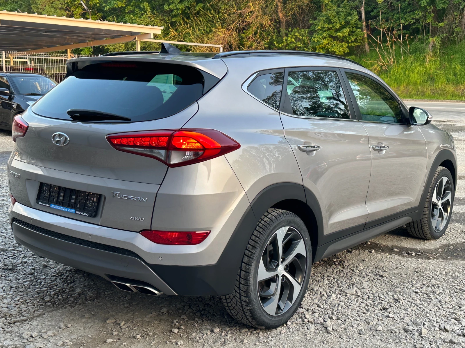 Hyundai Tucson 2.0DIZEL* Avtomat* FULL* PANORAMA* 4X4 - изображение 4