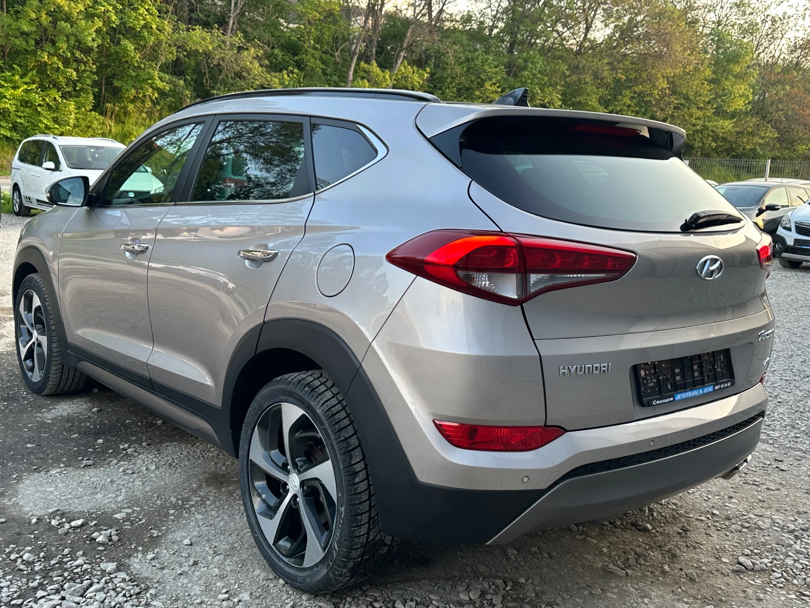 Hyundai Tucson 2.0DIZEL* Avtomat* FULL* PANORAMA* 4X4 - изображение 9