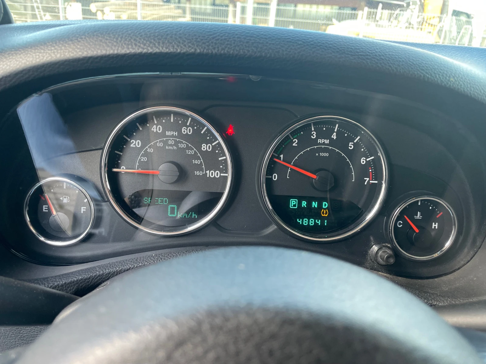 Jeep Wrangler  - изображение 10
