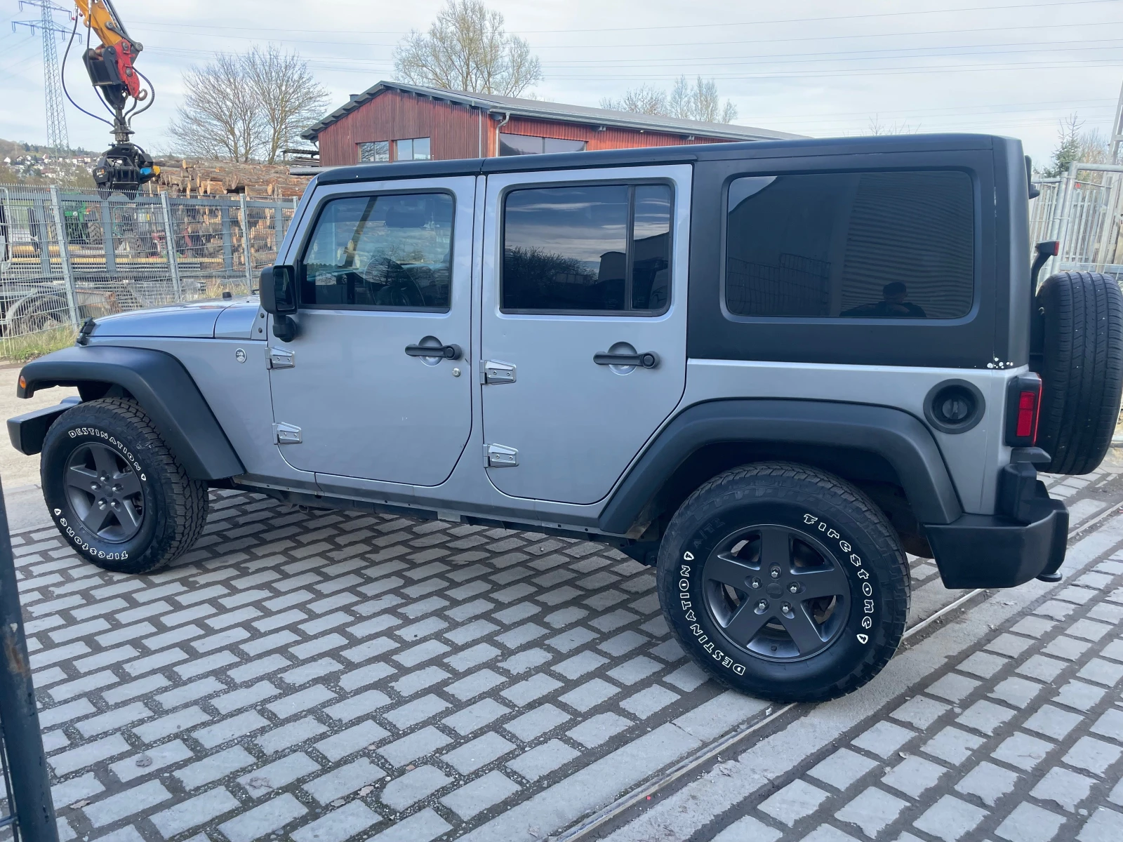 Jeep Wrangler  - изображение 9