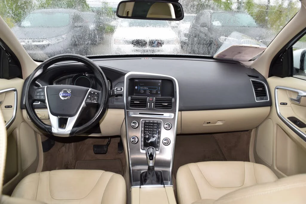 Volvo XC60 T5 Premier Plus* HeadUp* АвтоКредит * (ЦЕНА ДО БГ) - изображение 8