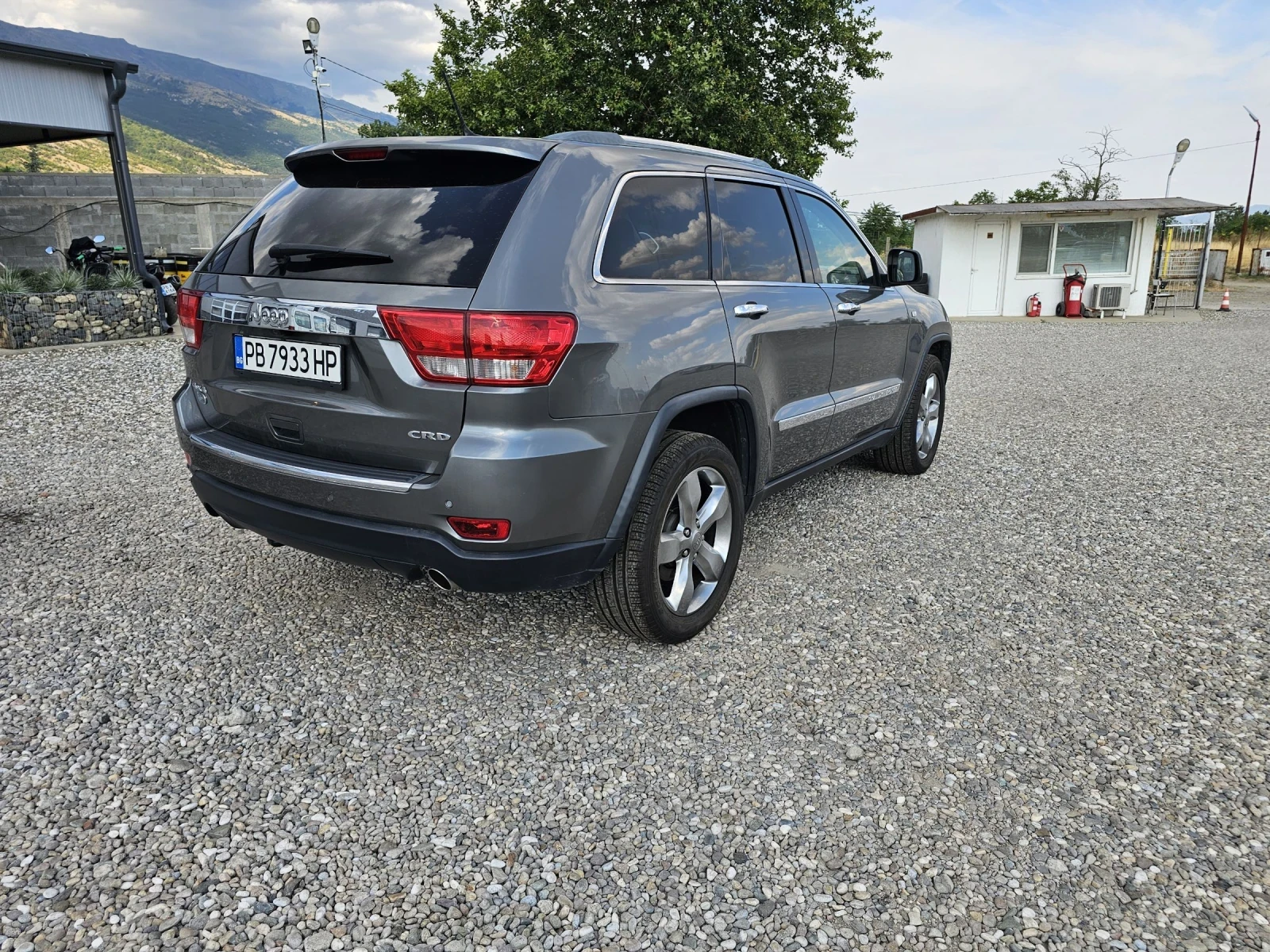 Jeep Grand cherokee Overland - изображение 3