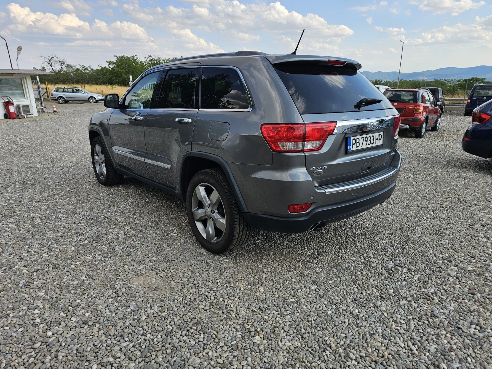Jeep Grand cherokee Overland - изображение 7