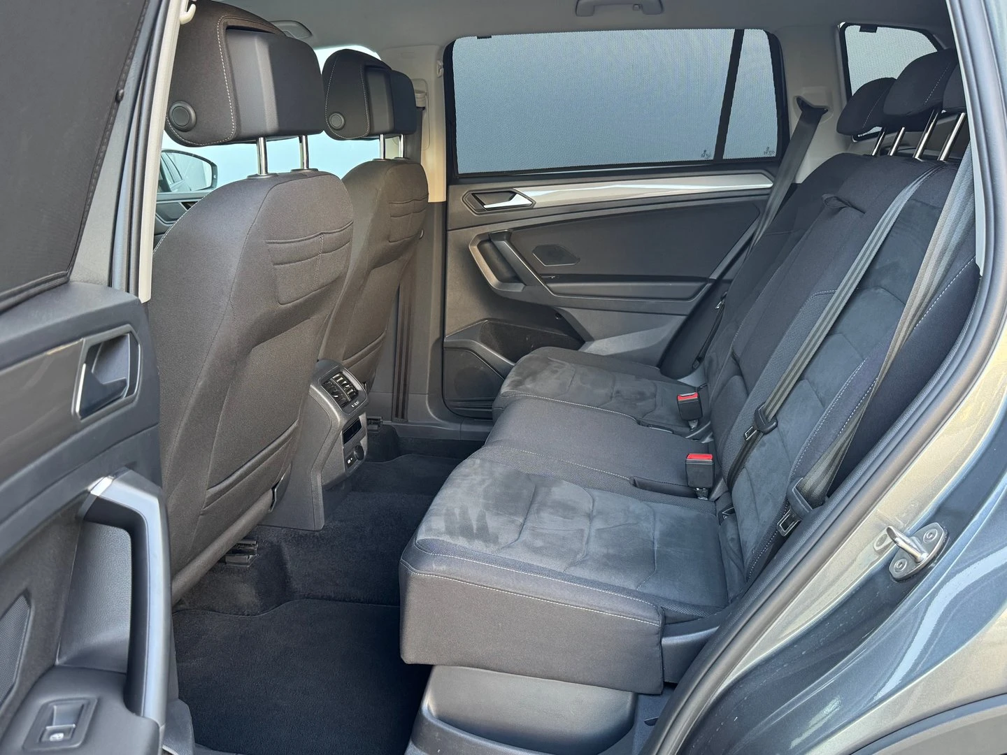 VW Tiguan LWB PA Life 2.0TDI 4MOTION DSG | Mobile.bg — изображение 5