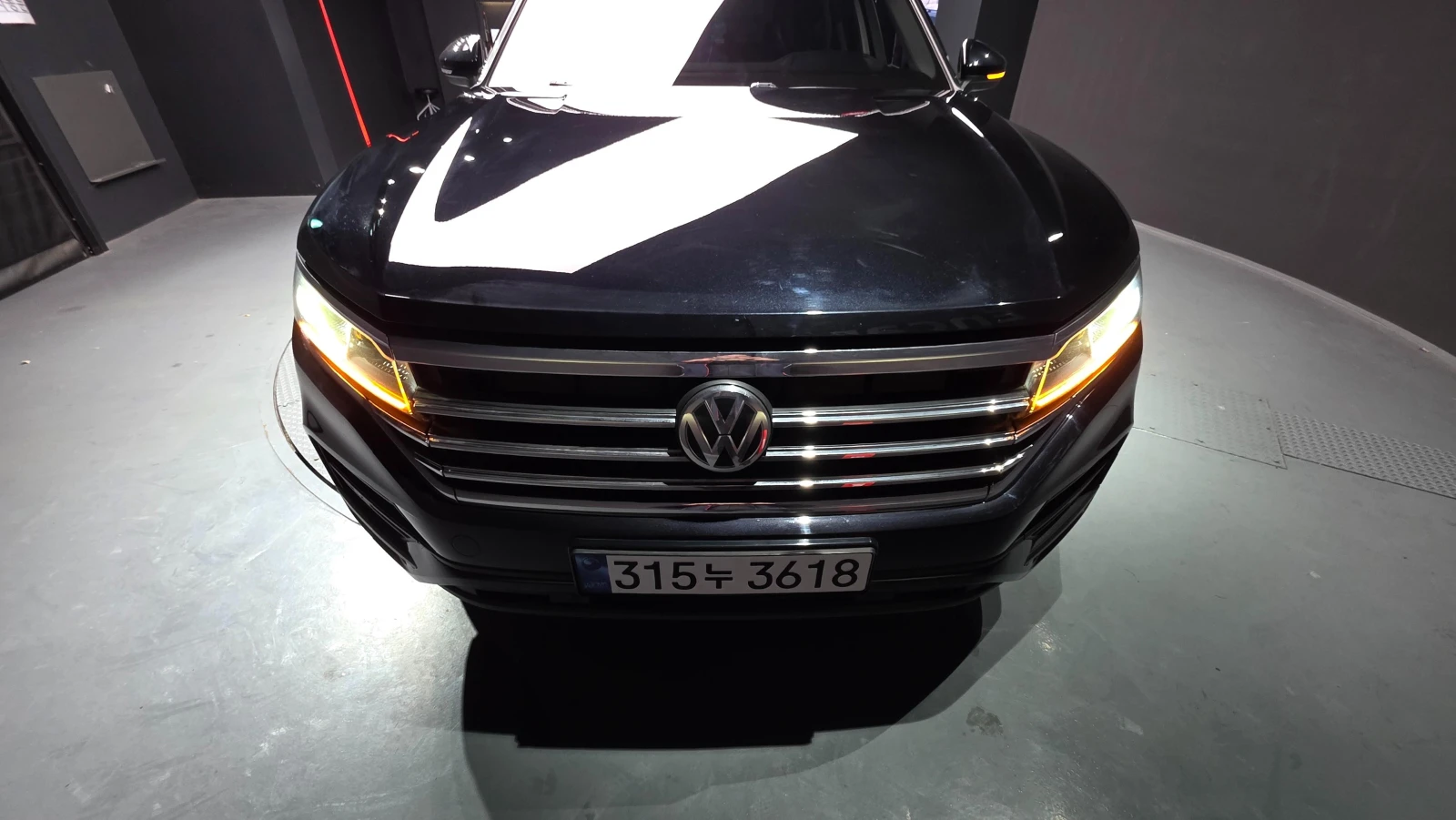 VW Touareg 3.0 TDI PREMIUM, снимка 3 - Автомобили и джипове - 54069687